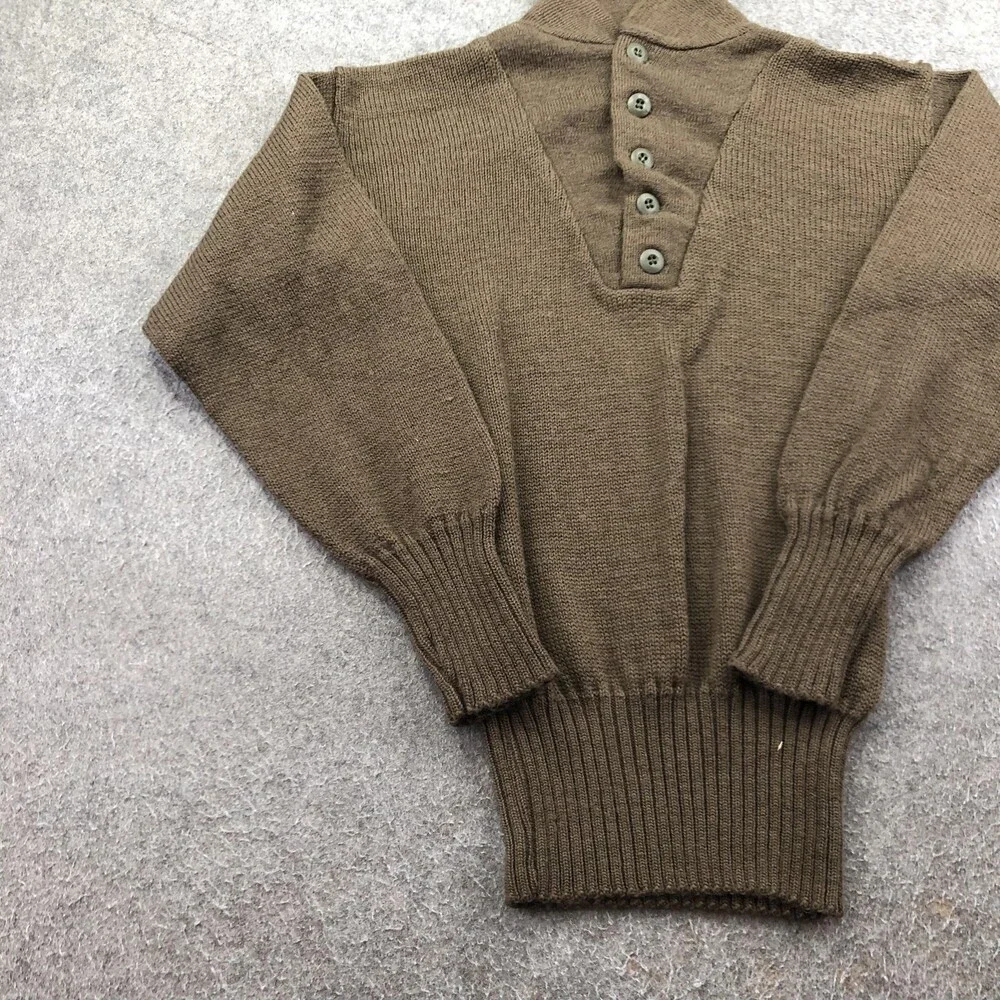 Unbranded vintage military